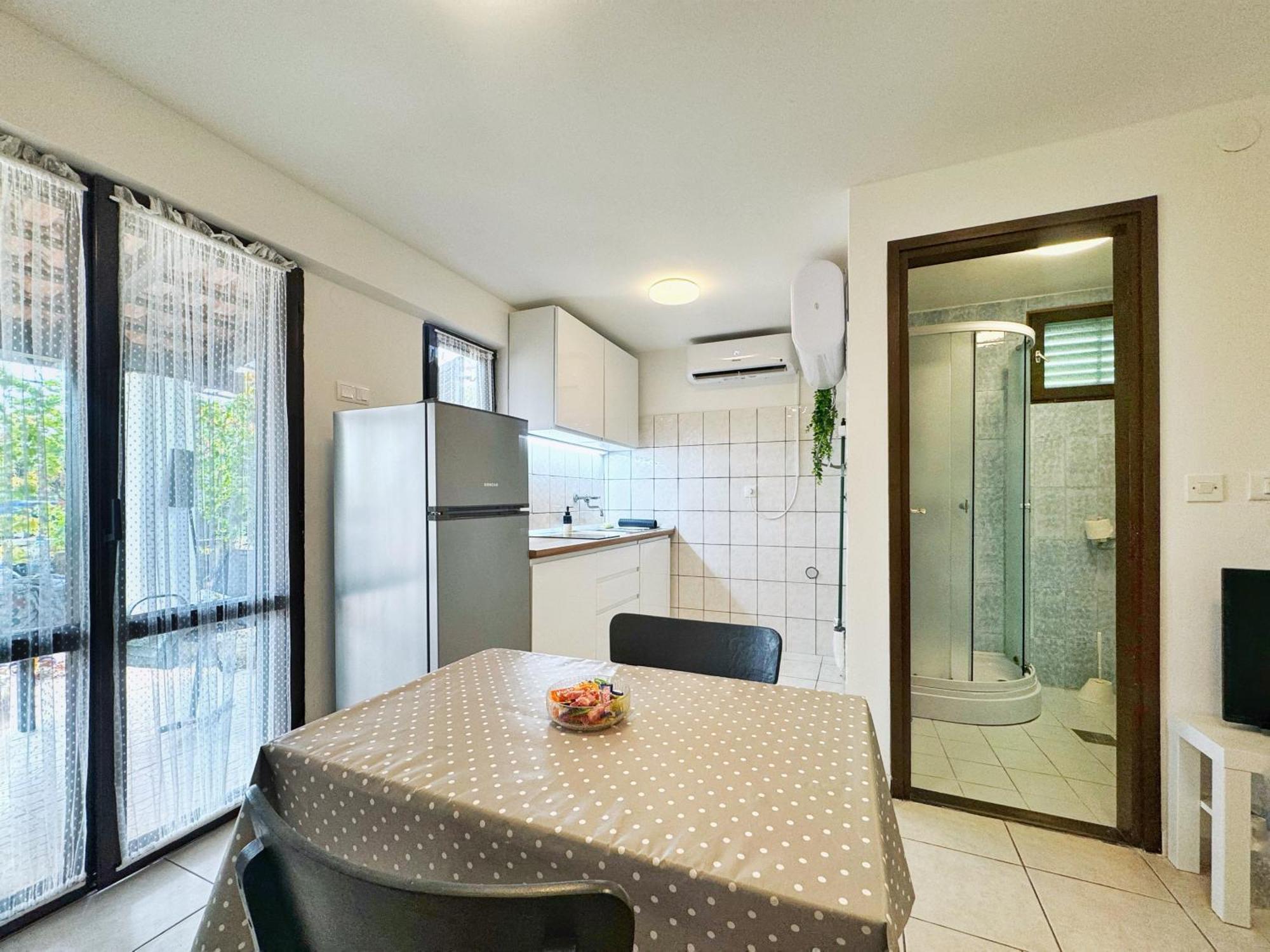 Apartments Jan Banjole Exterior photo